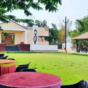 Spacious lawn area